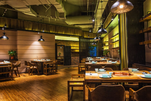 Hotels & Restaurants