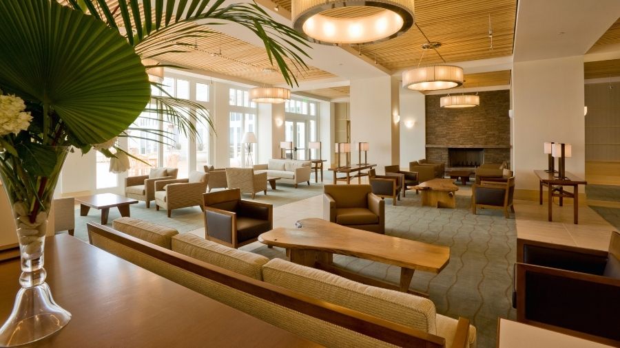 Why Dubai Hotels Are Shifting Towards Local Suppliers