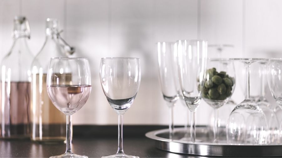 Types of Glassware in Hotels and Restaurants