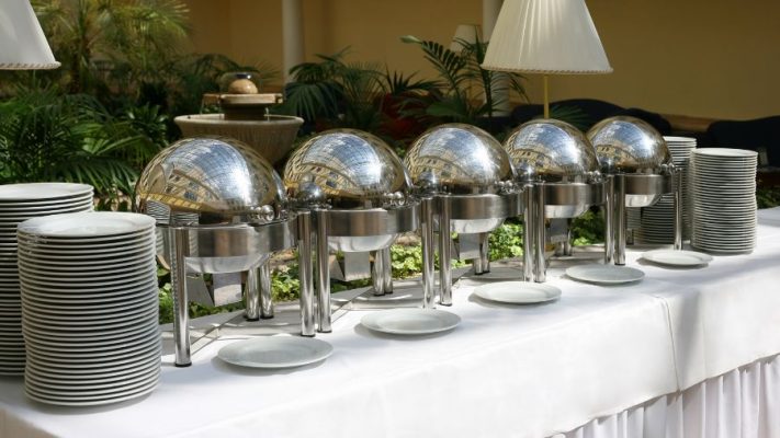 How to Choose the Best Buffetware for a Catering Business